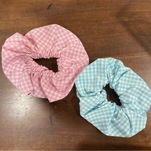 Pair of jumbo scrunchies